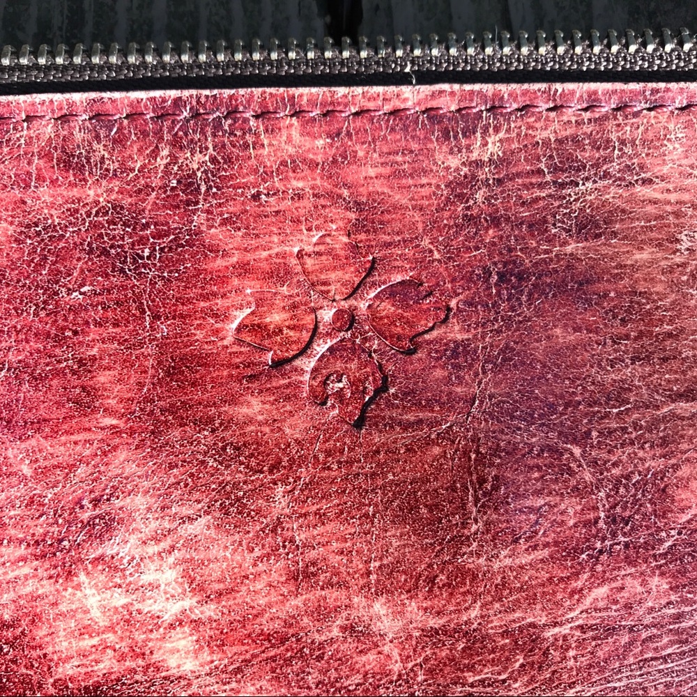 Patricia Nash Cassini Tooled Leather Wristlet - Picture 6 of 8